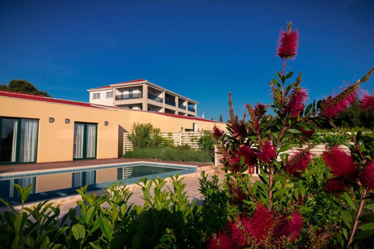 Sea Cats' Villas Sutivan Exterior foto